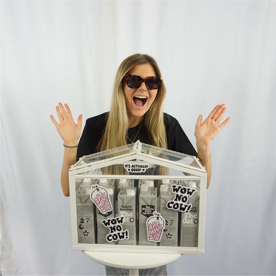 Oat Beverage (12 units) + Oatly Stickers (3 units)